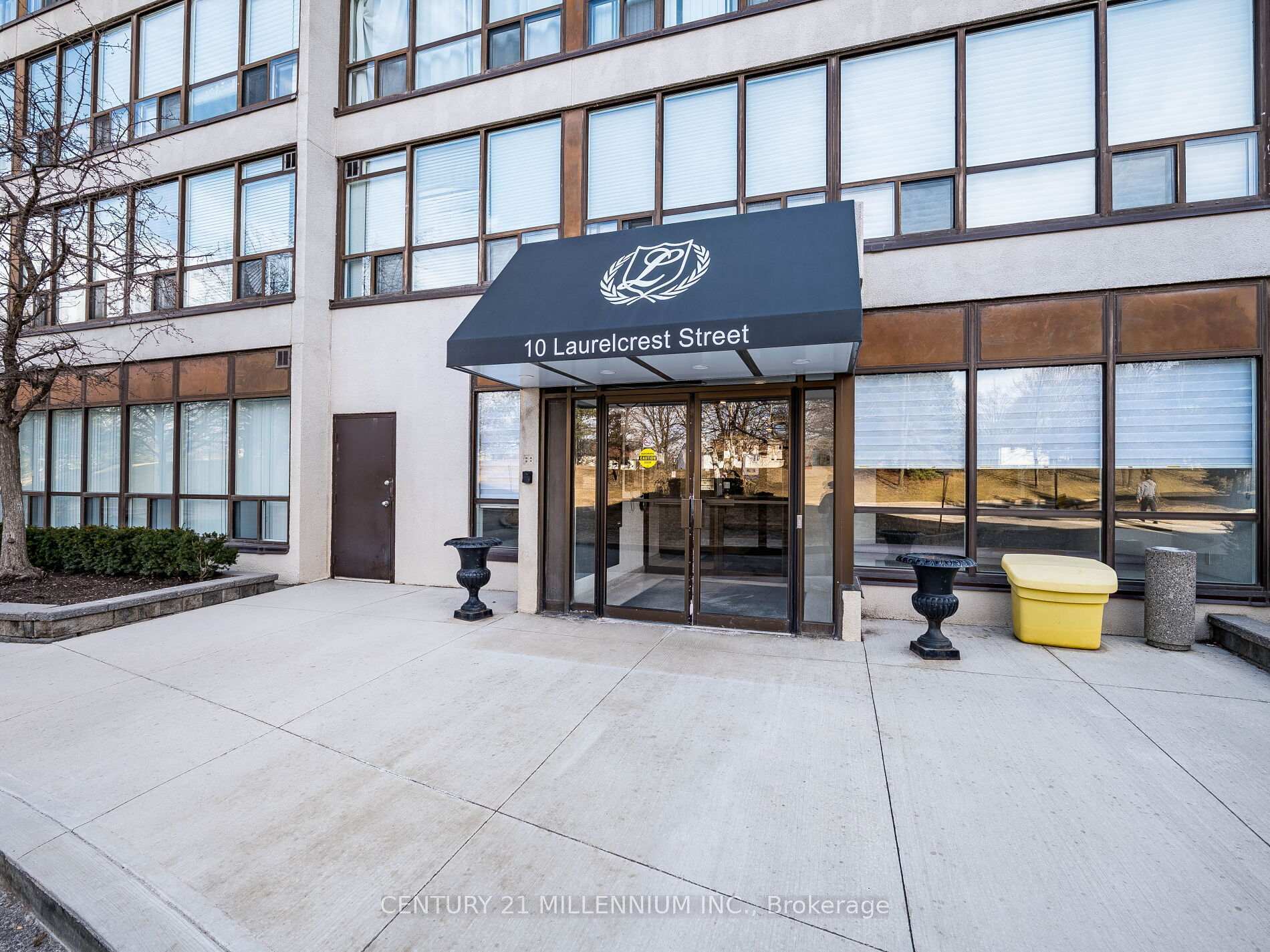 Property Photo: 10 Laurelcrest Street 409 ON L6S 5Y3