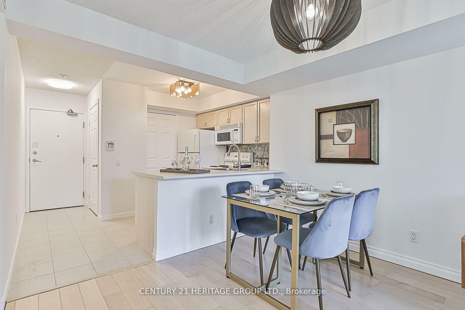 Photo de la propriété: 30 Harrison Garden Boulevard 701 ON M2N 7A9