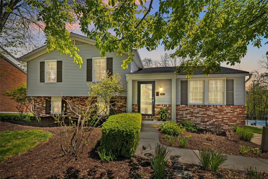 Property Photo: 5983 Daleview Drive PA 15102