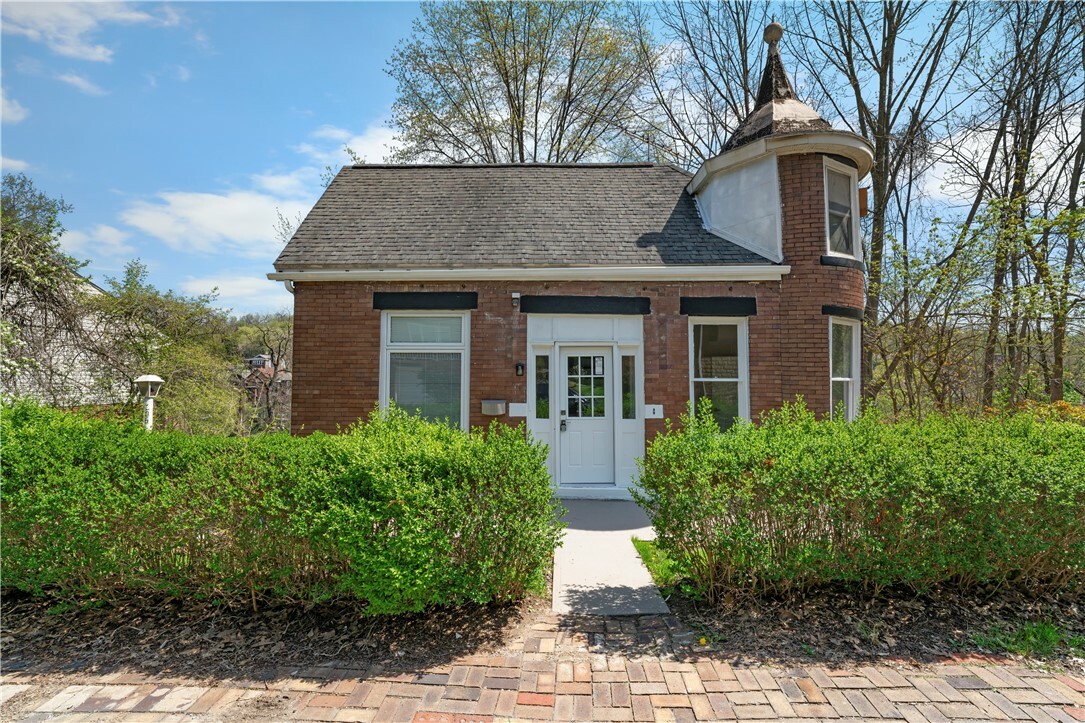 Property Photo: 205 Berkley Avenue PA 15221