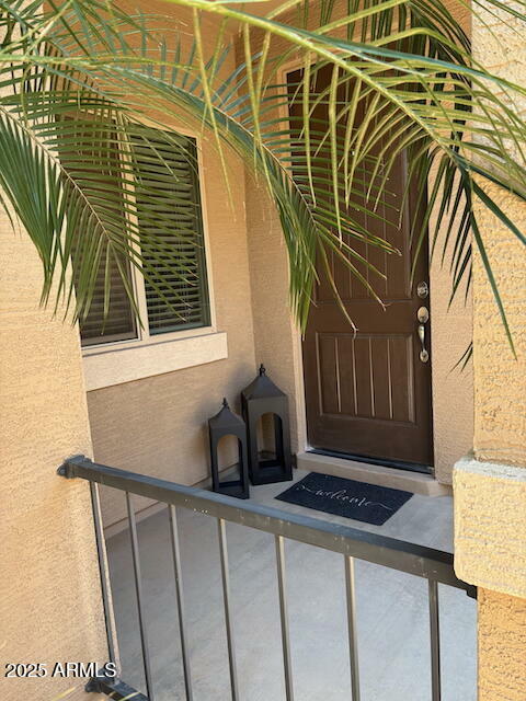 Property Photo: 913 W Leadwood Avenue AZ 85140