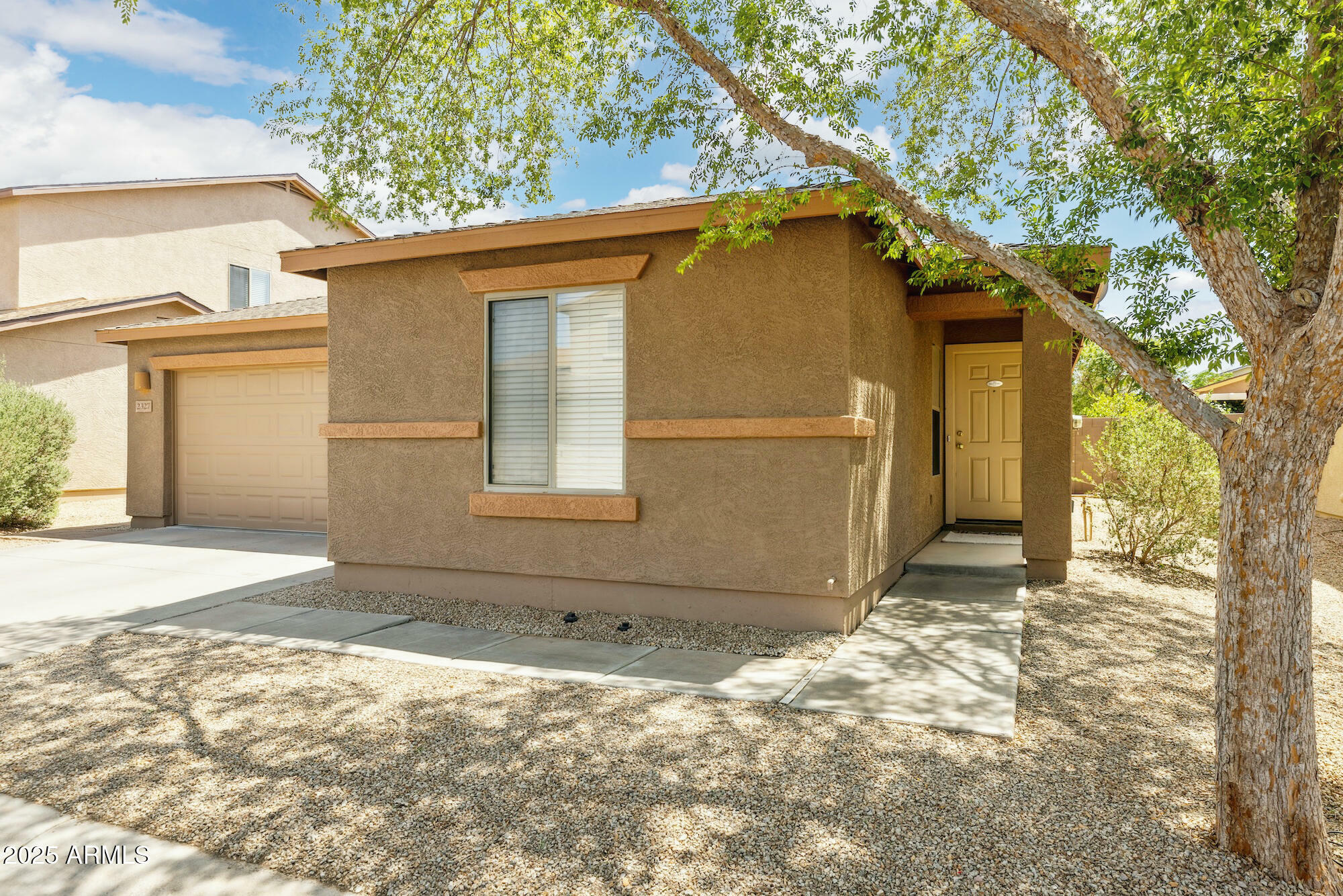 Property Photo: 2327 E Meadow Land Drive AZ 85140