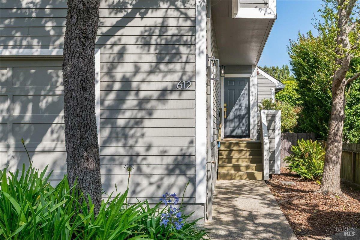 Property Photo: 612 Wateree Street CA 94965