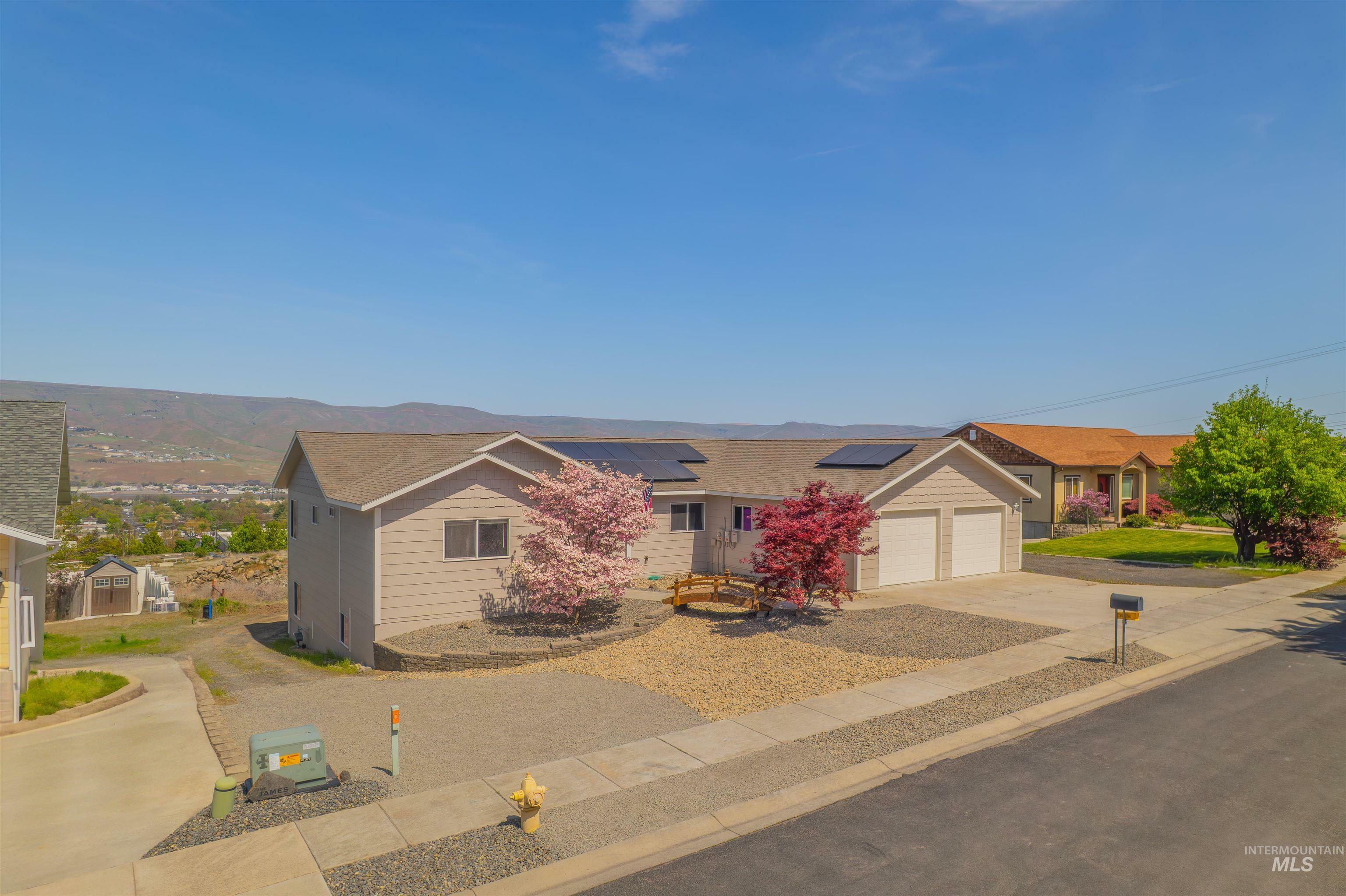 Property Photo: 1635 25th Ave ID 83501
