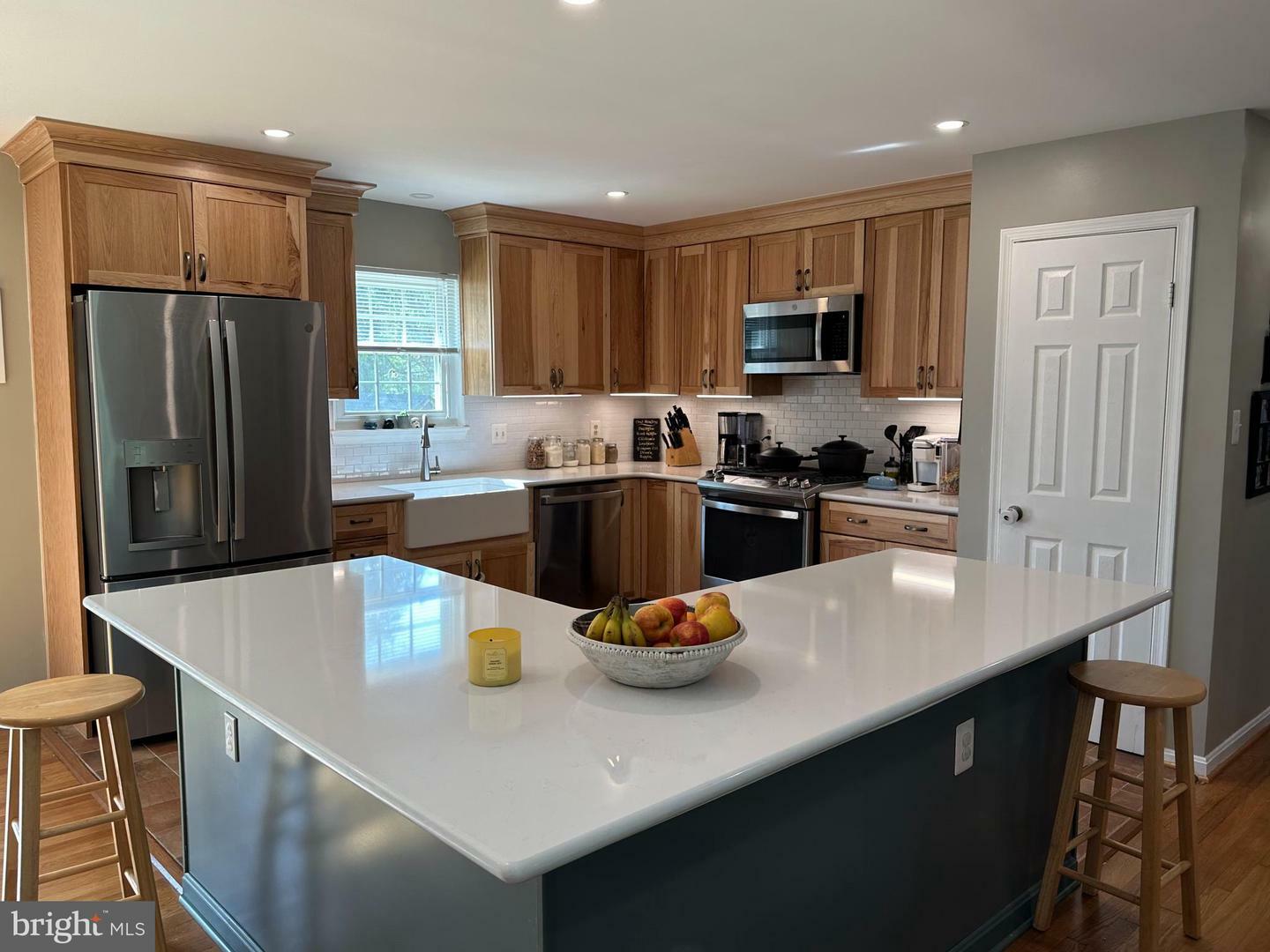 Property Photo: 7209 Popkins Farm Road VA 22306