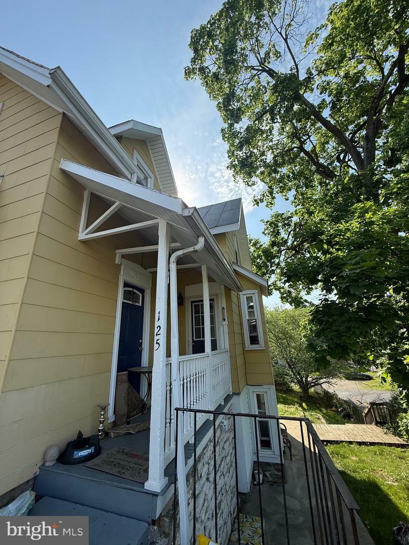 Property Photo: 125 Cottage Street PA 17268