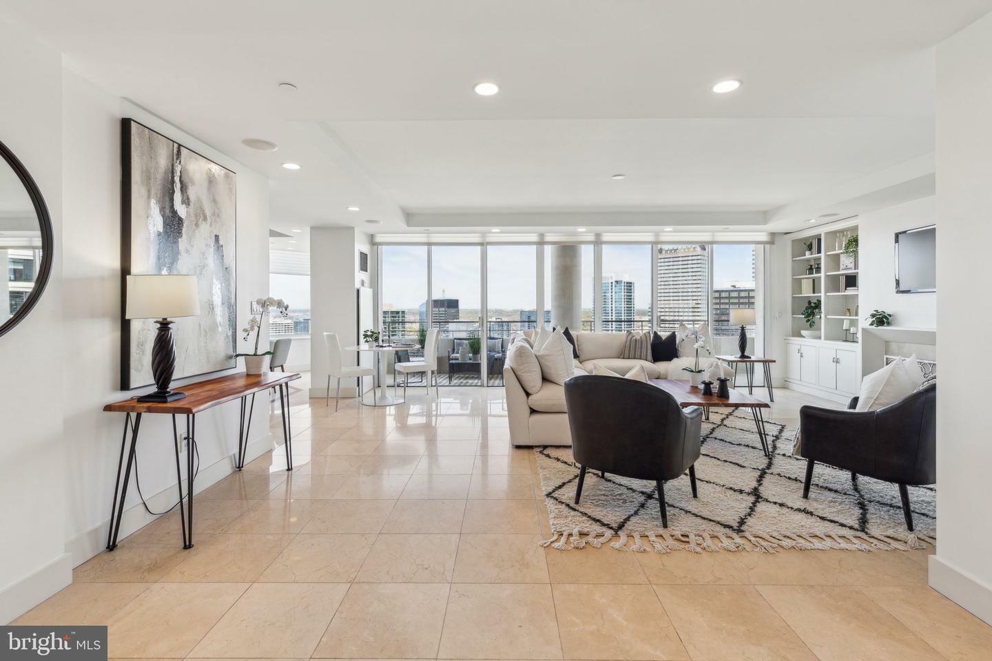 Property Photo: 202 W Rittenhouse Square 10 3203 PA 19103