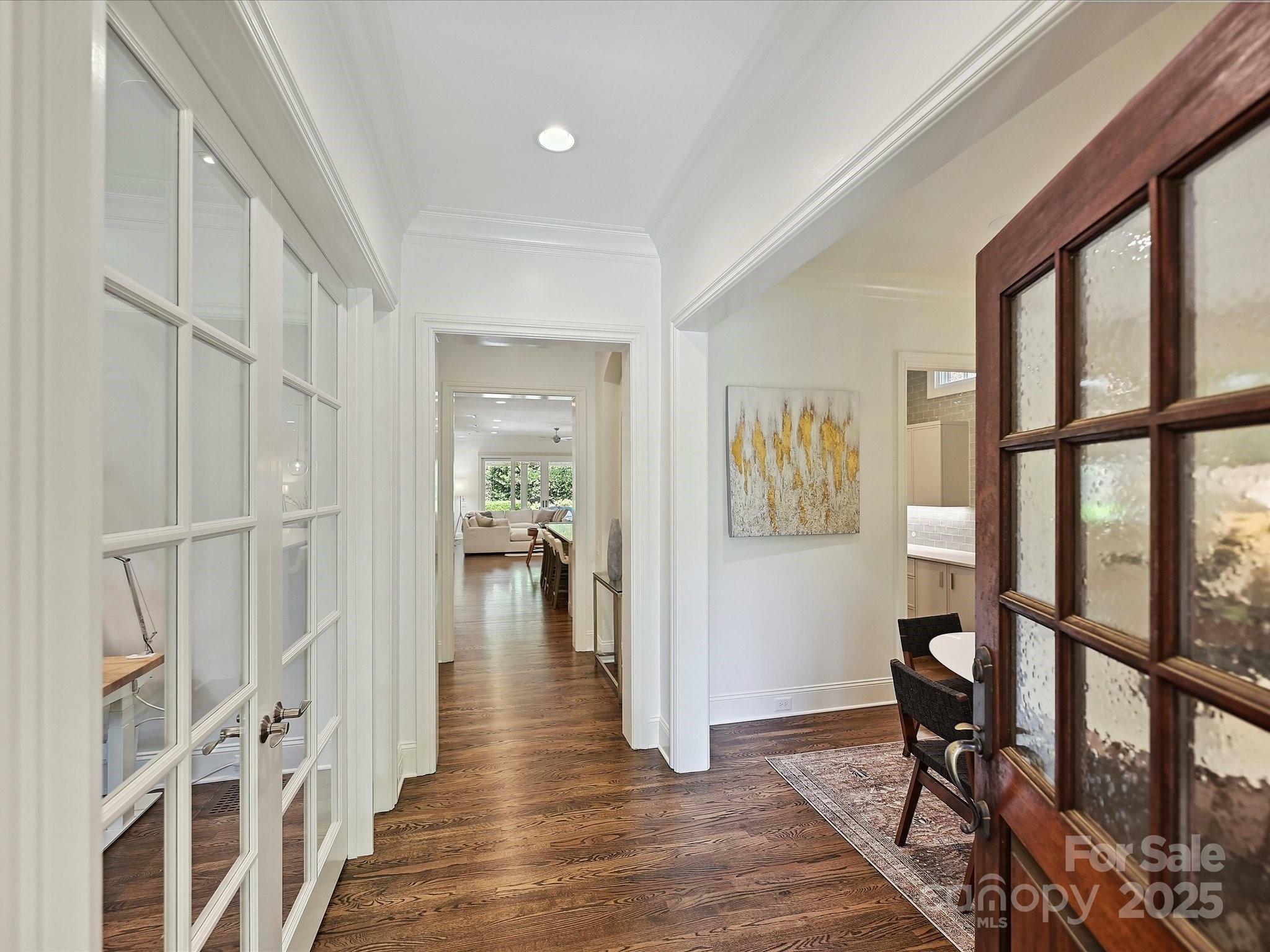Property Photo:  7011 Conservatory Lane  NC 28210 