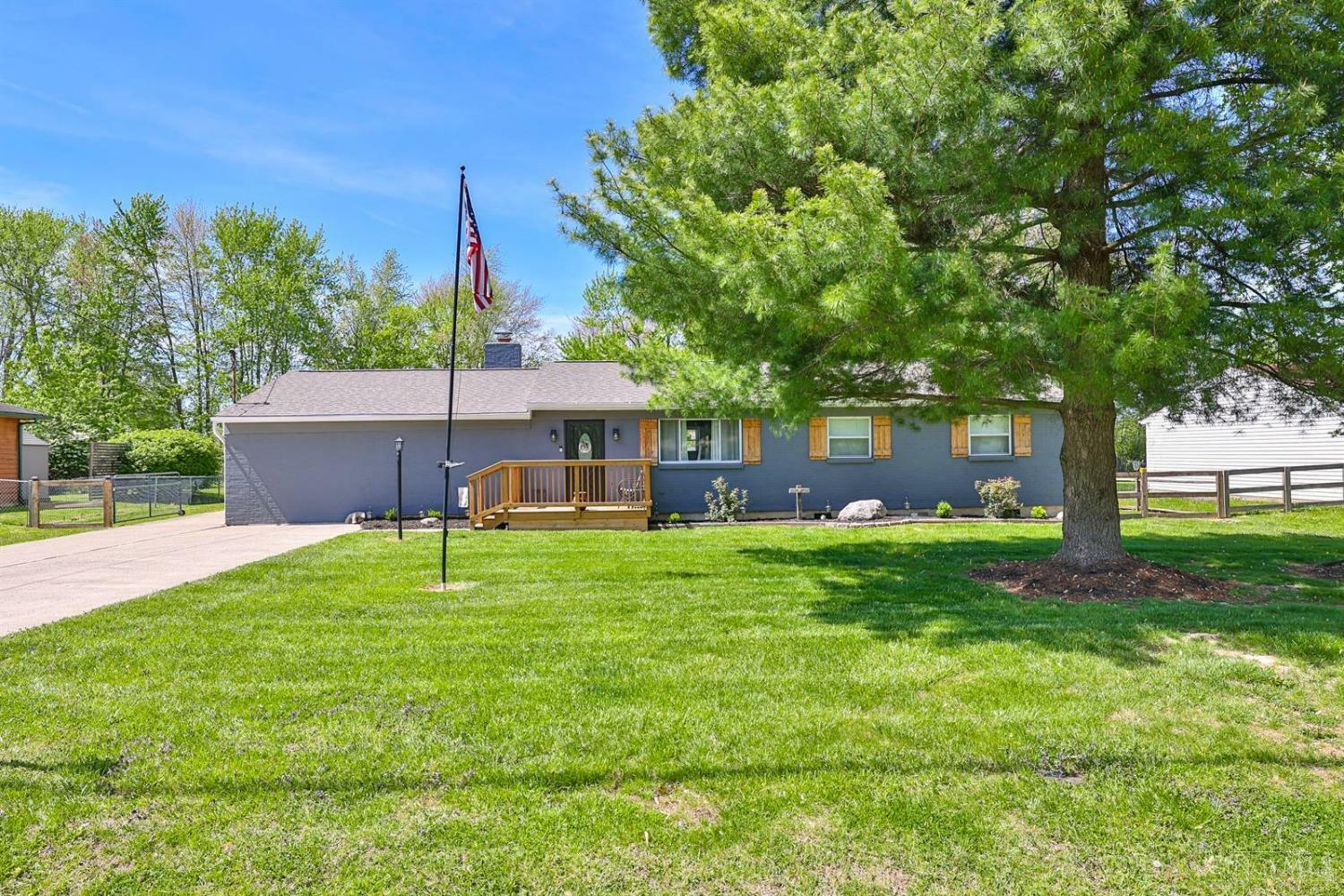 Property Photo: 1824 Lois Lane OH 45122