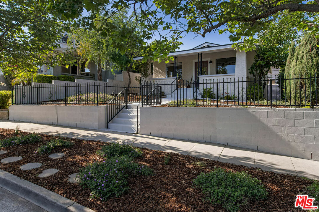 Property Photo: 5361 Oakland St CA 90032