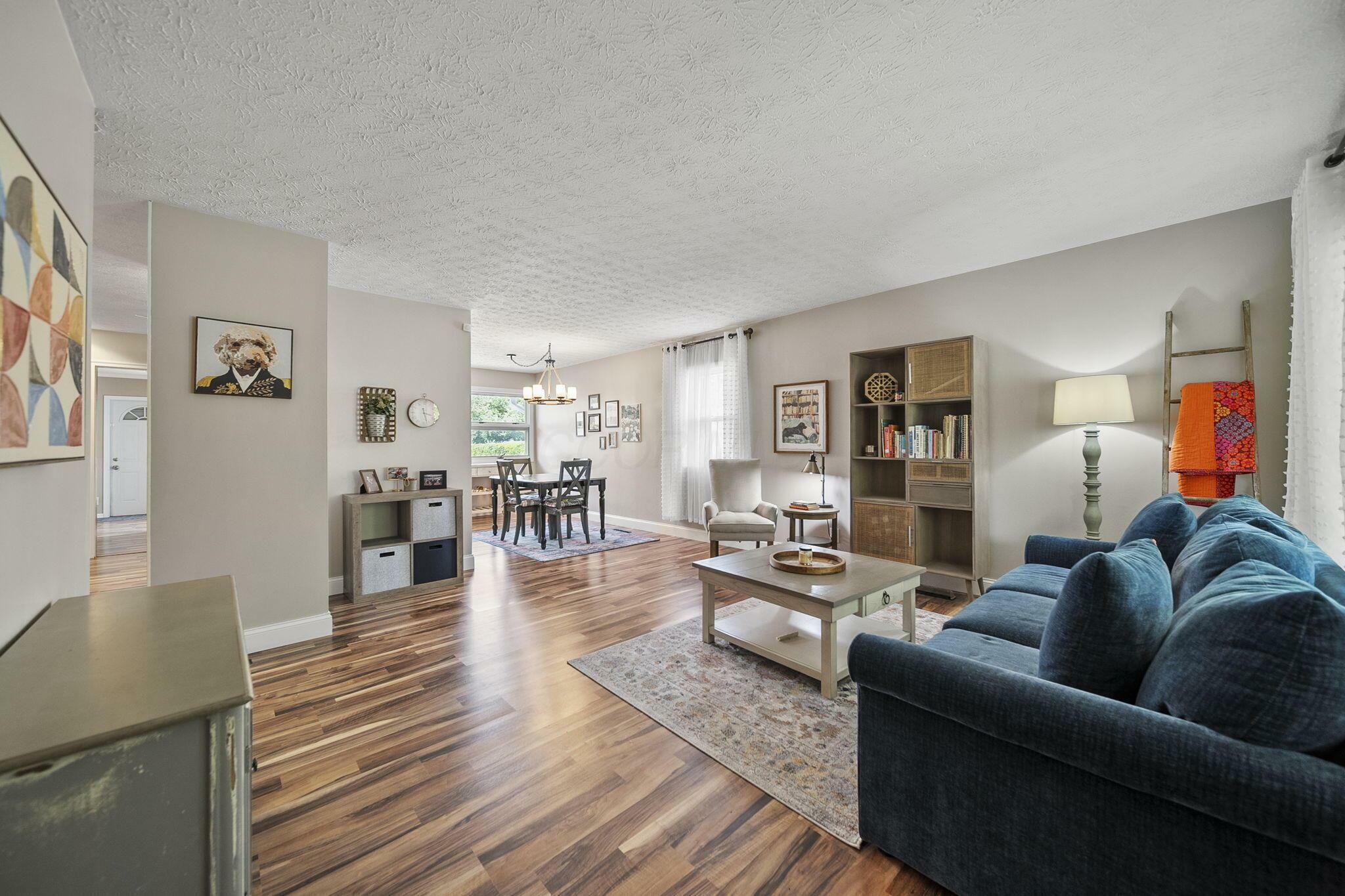 Property Photo: 4726 Hillcrest S Street OH 43026