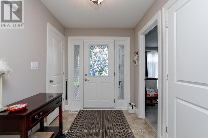 Property Photo: 54 Treadwell Street ON N5H 3J5