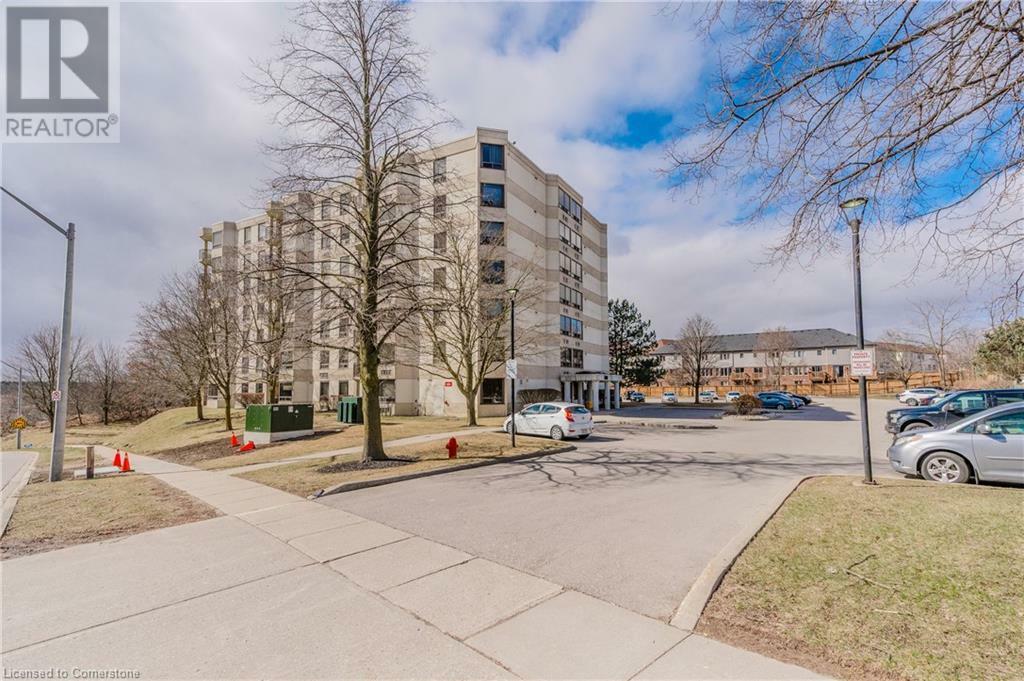 Property Photo: 688 Preston Parkway 301 ON N3H 5K6