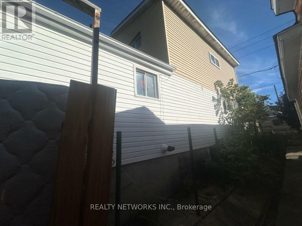 Property Photo: 111 Croatia Avenue ON P0N 1G0