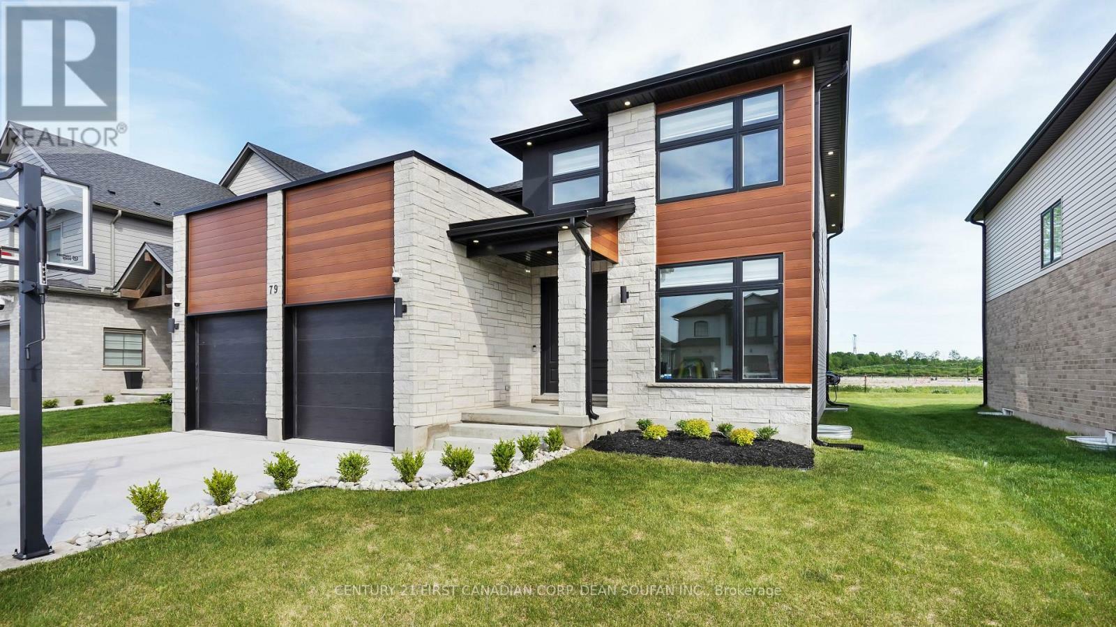 Property Photo: 79 Optimist Drive ON N5P 0G3
