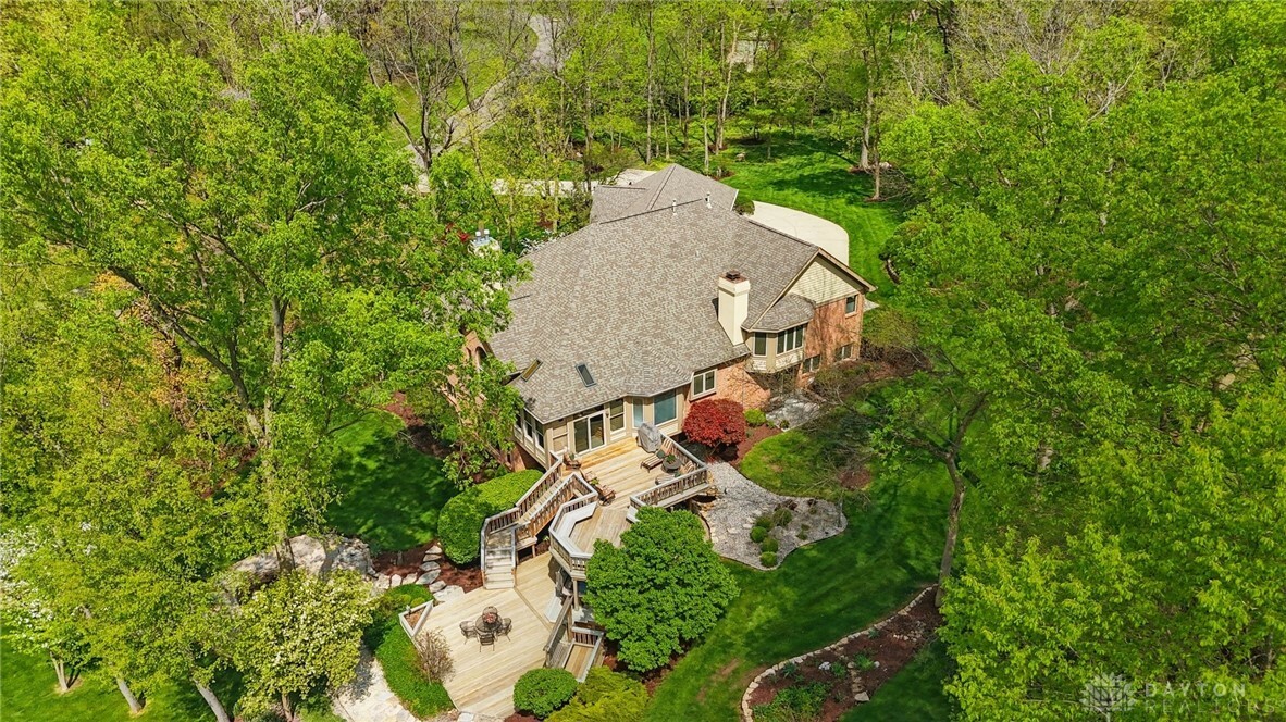 Property Photo: 1585 Oakwood Trail OH 45385