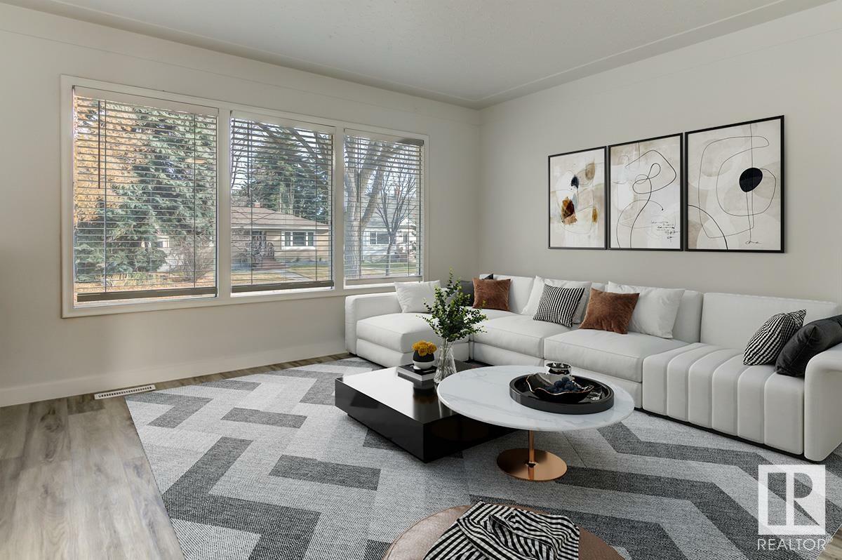 Photo de la propriété: 11828 135 Street NW AB T5L 1W6