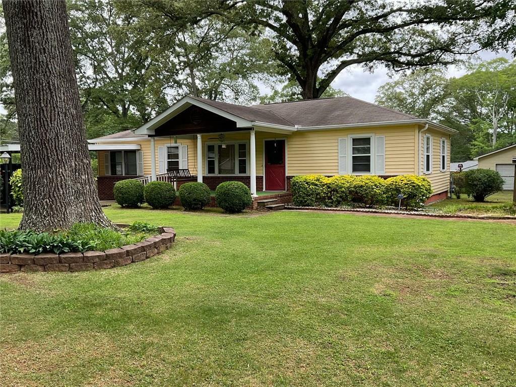 Property Photo: 5760 Brenda Drive SW GA 30126