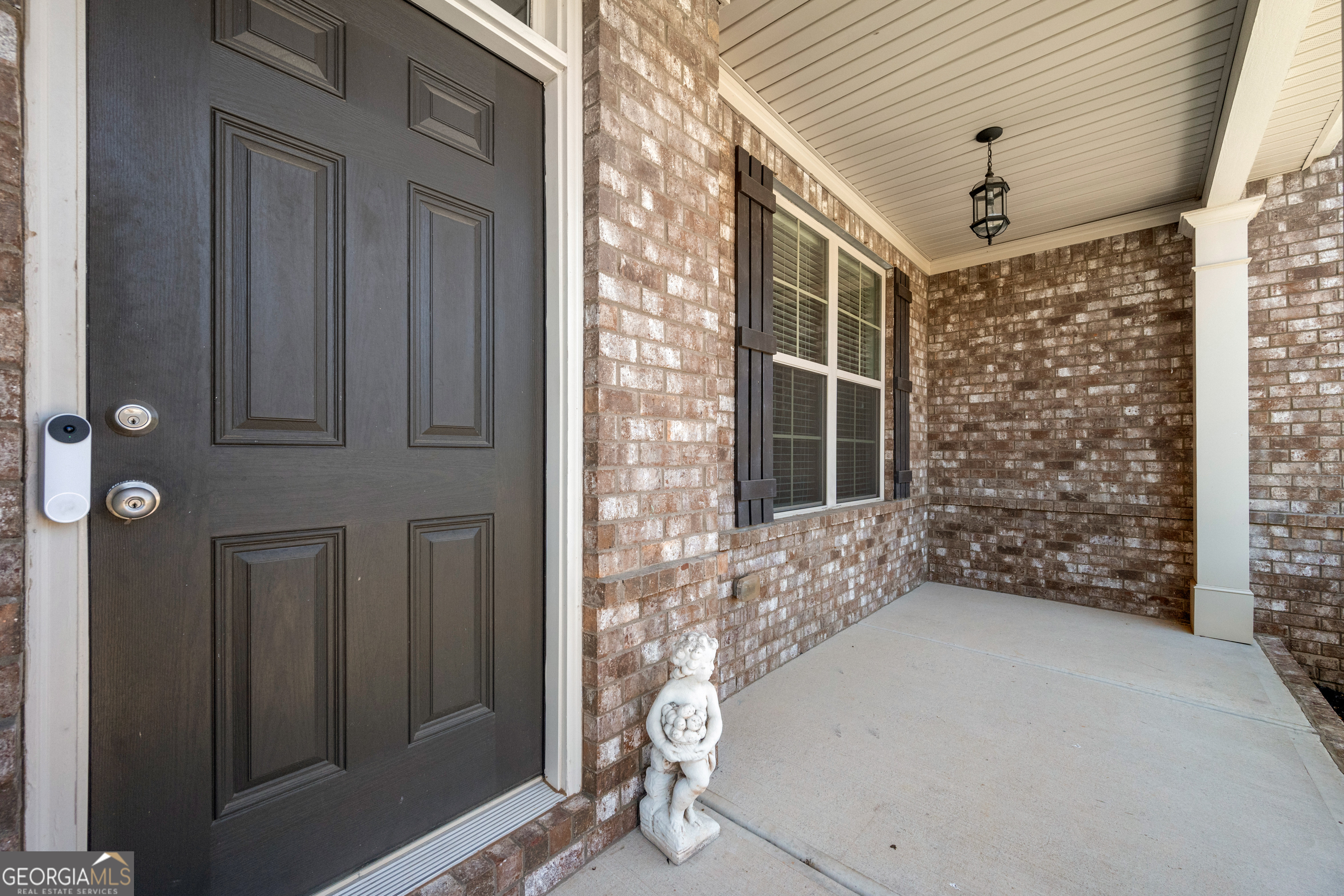 Property Photo:  5465 Mirror Lake Drive  GA 30028 