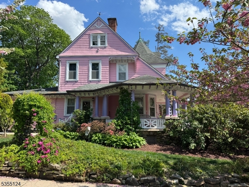 Property Photo: 142 Brookfield Ave NJ 07110