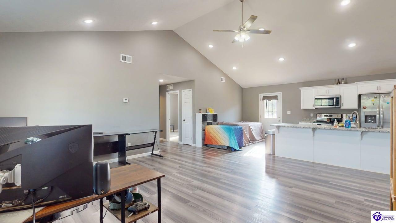 Property Photo: 138 Palmetto Loop KY 42740