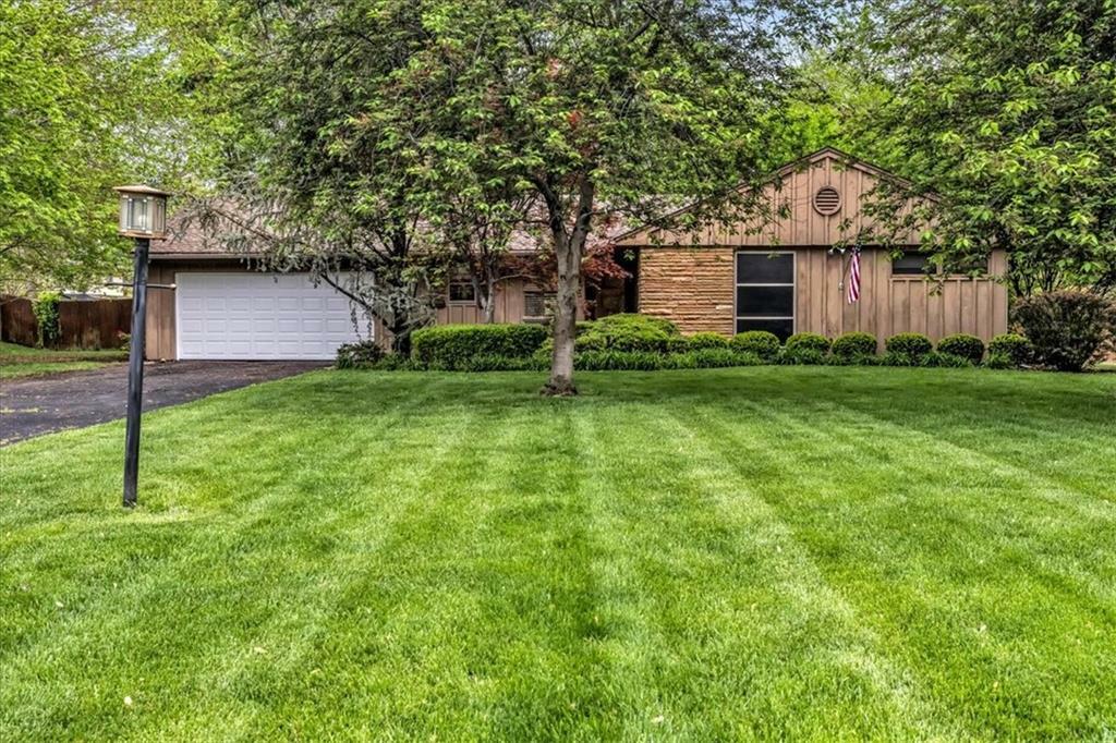 Property Photo: 208 W 112th Street MO 64114