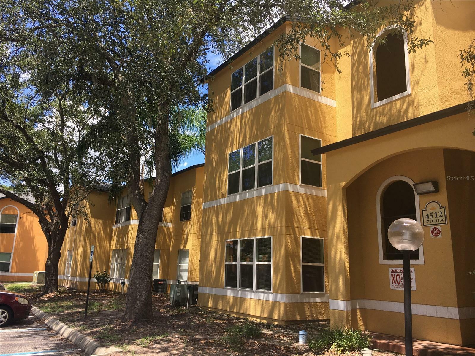 Property Photo: 4512 Commander Drive 1725 FL 32822