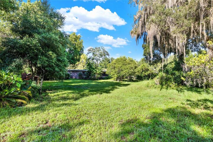 Property Photo:  SE 157th Street  FL 32784 