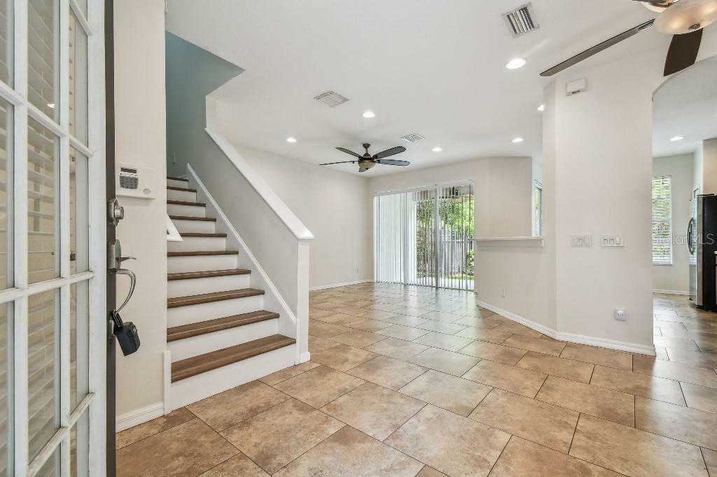 Property Photo: 14537 Mirabelle Vista Circle FL 33626