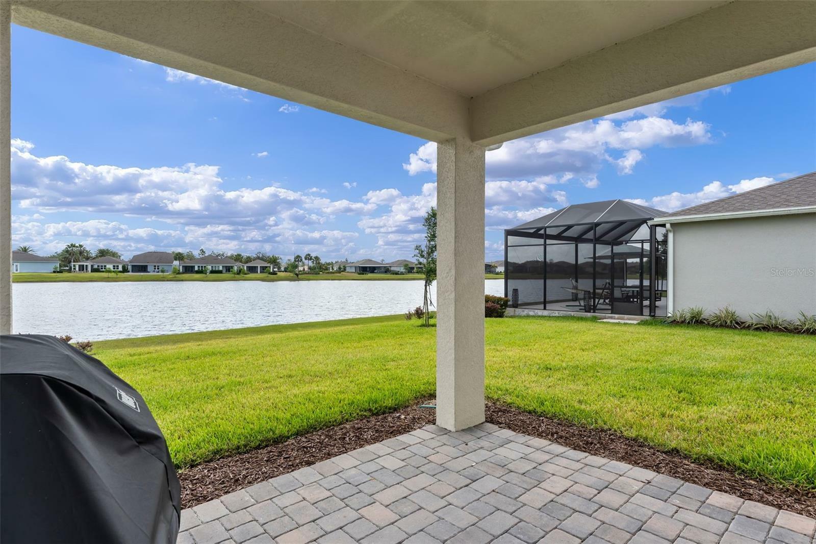 Property Photo: 6121 Blue Pond Way FL 34771