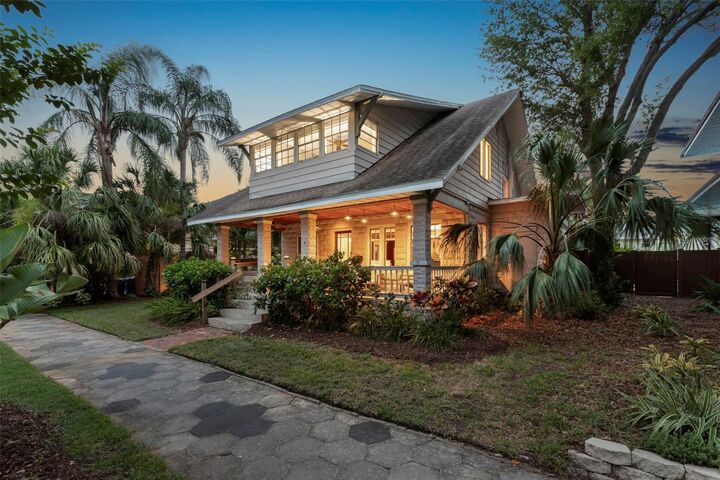 146 8th Avenue NE  St Petersburg FL 33701 photo