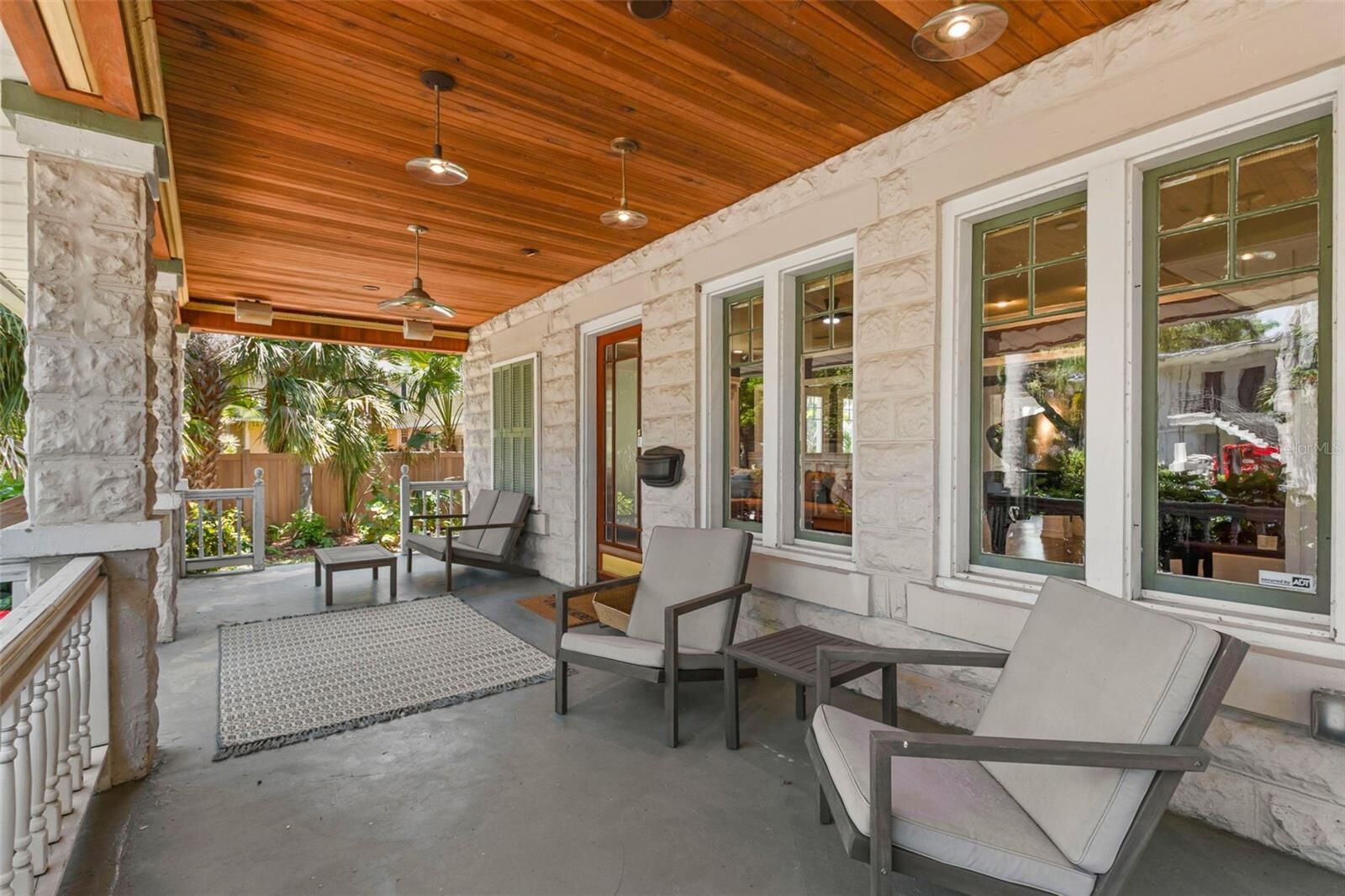 Property Photo:  146 8th Avenue NE  FL 33701 