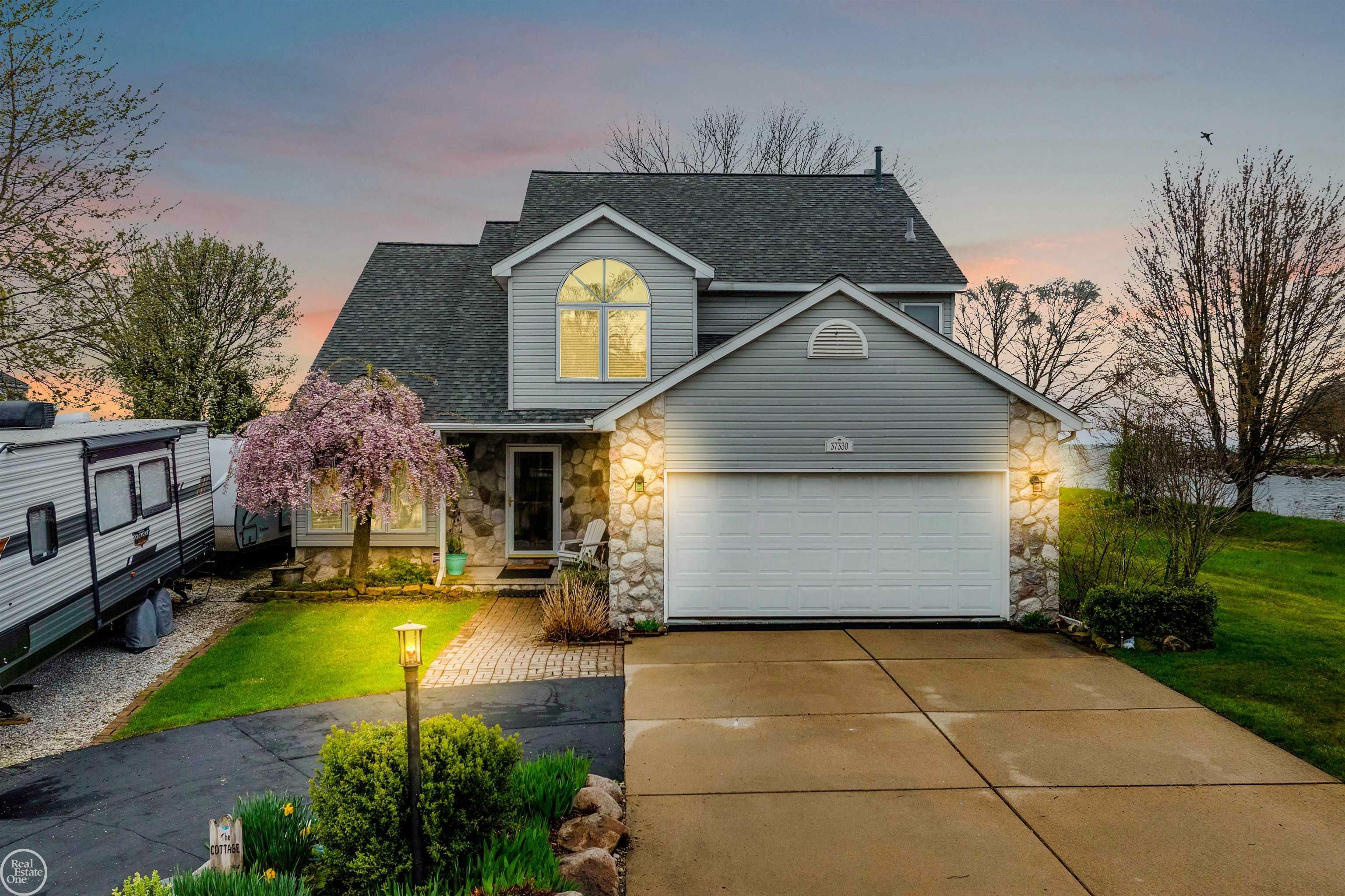 37330 Lakeshore Drive  Harrison Twp MI 48045 photo