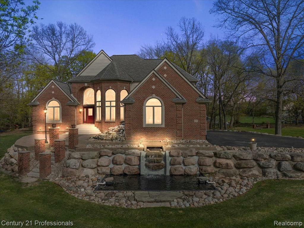 Property Photo: 809 Hawksmoore Drive MI 48348 3633