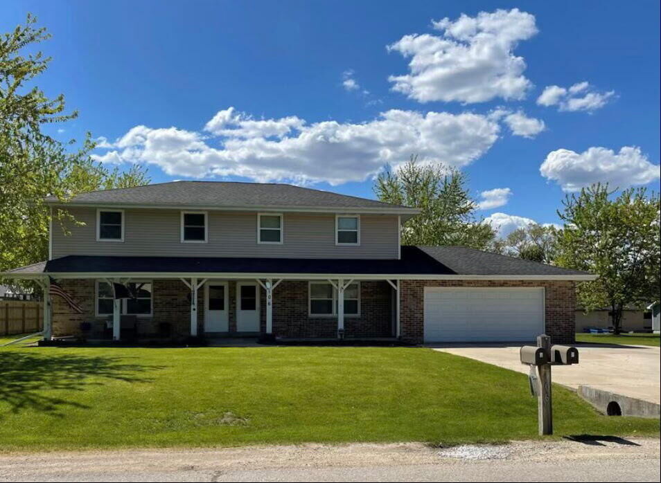 Property Photo: 106 N Musquequak St WI 53105