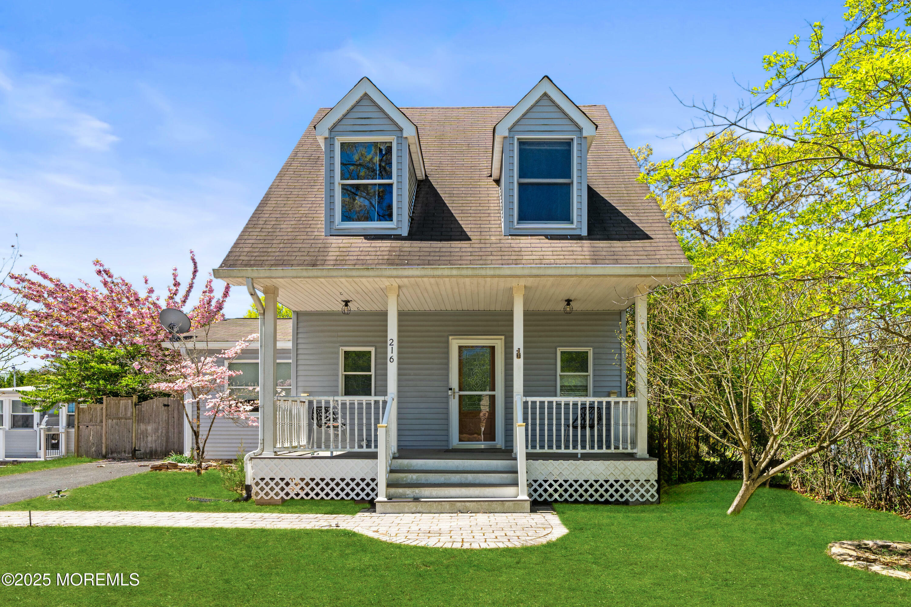 216 Chatham Avenue  Ocean Twp NJ 07755 photo