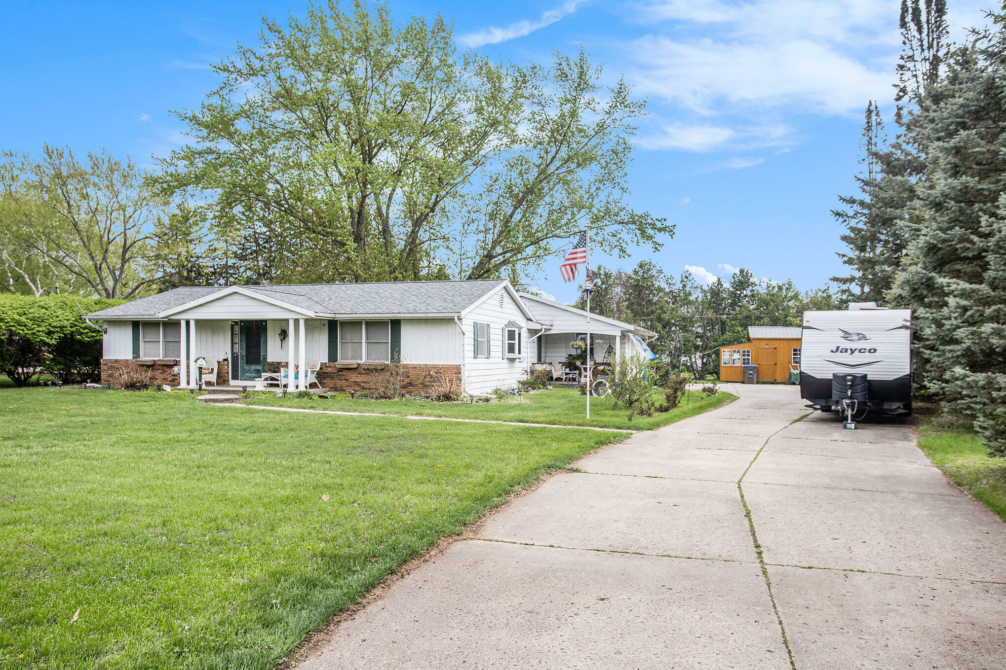 Property Photo: 501 E South Street MI 49091