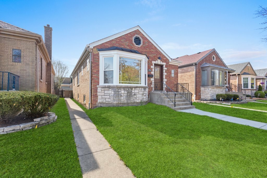 Property Photo: 2934 Maple Avenue IL 60402