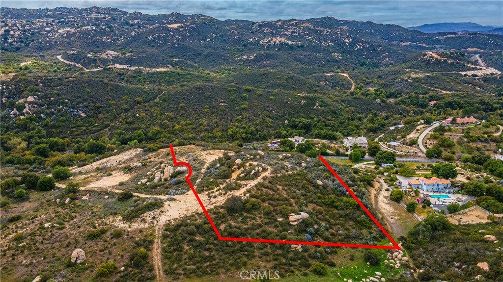Property Photo: 17 Calle Natalia CA 92562