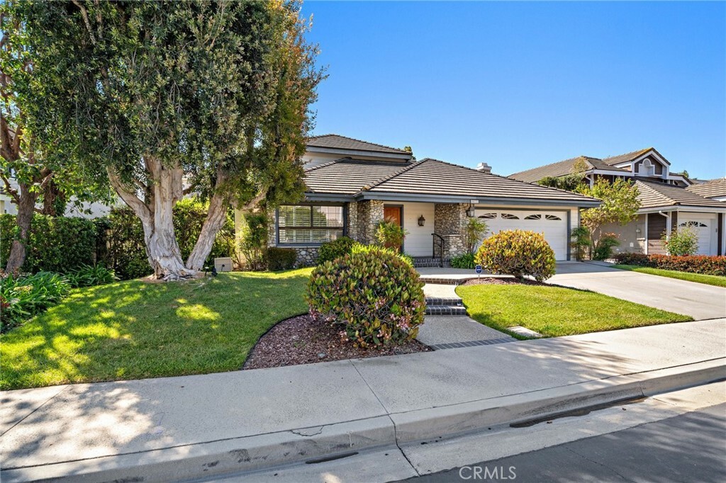 Property Photo: 28772 Hedgerow CA 92692
