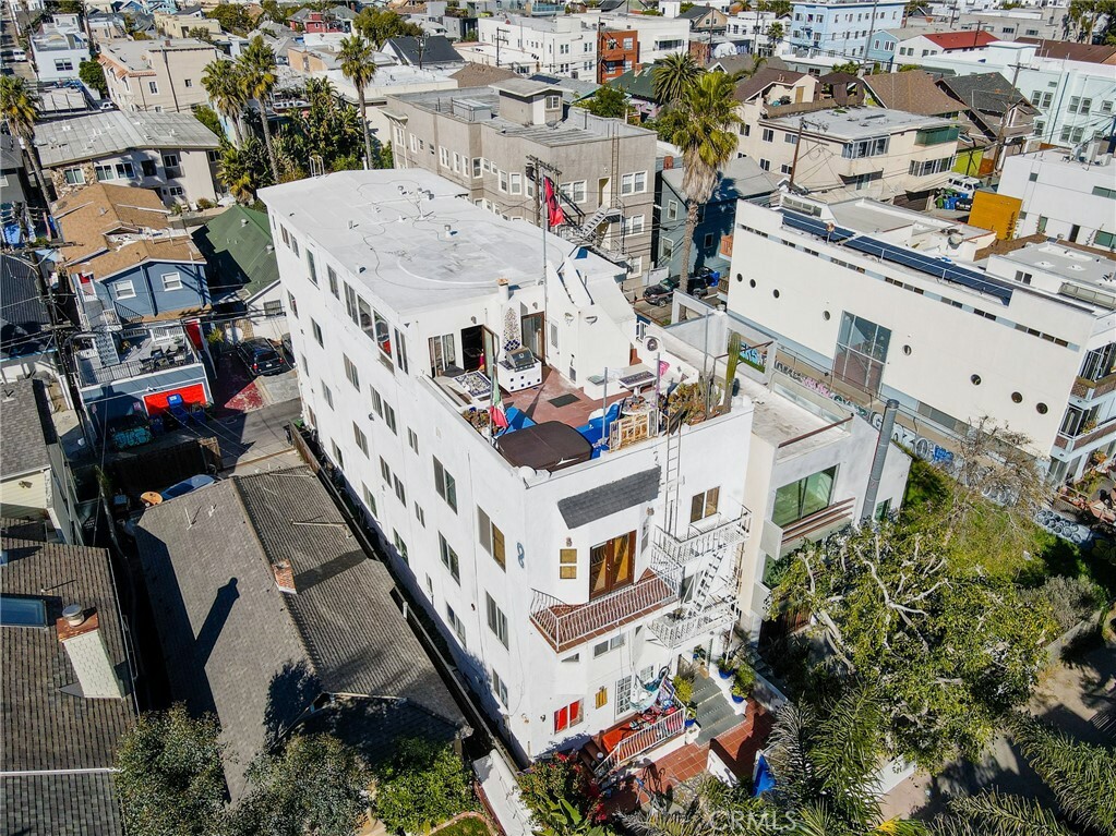 19 Wavecrest Avenue  Venice CA 90291 photo