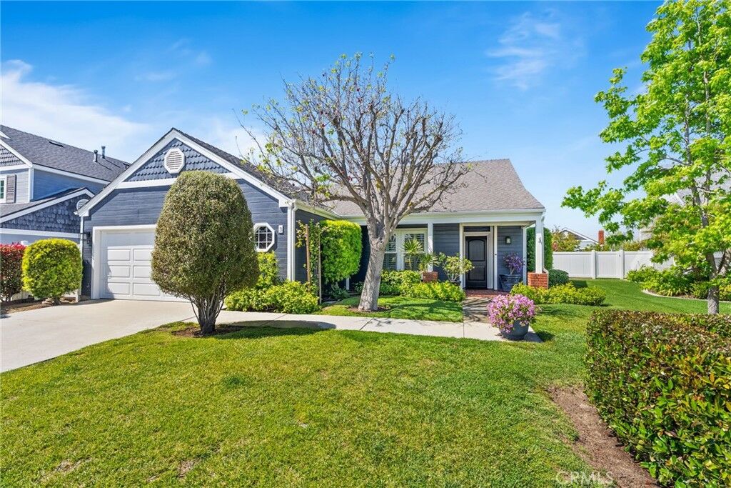 Property Photo: 3 Treethorne Circle CA 92677