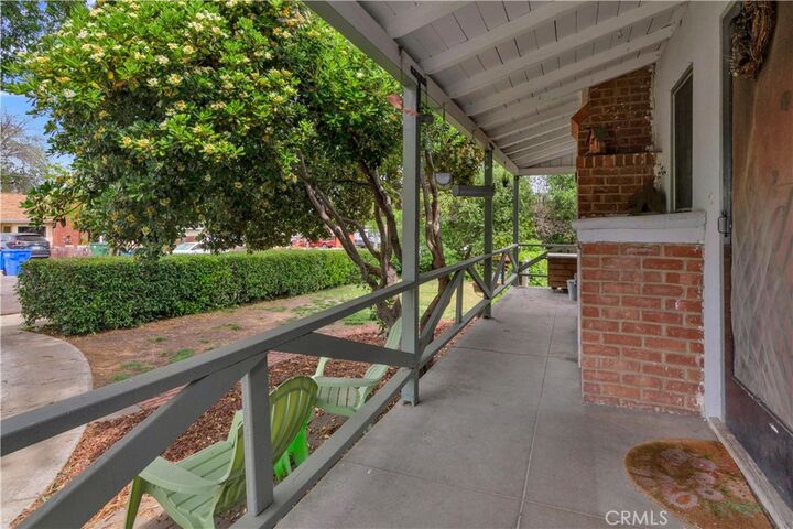 Property Photo:  526 Beverly Avenue  CA 93446 