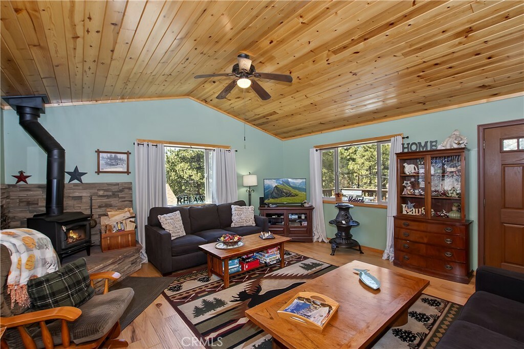 Property Photo: 33653 Green Valley Lane CA 92341