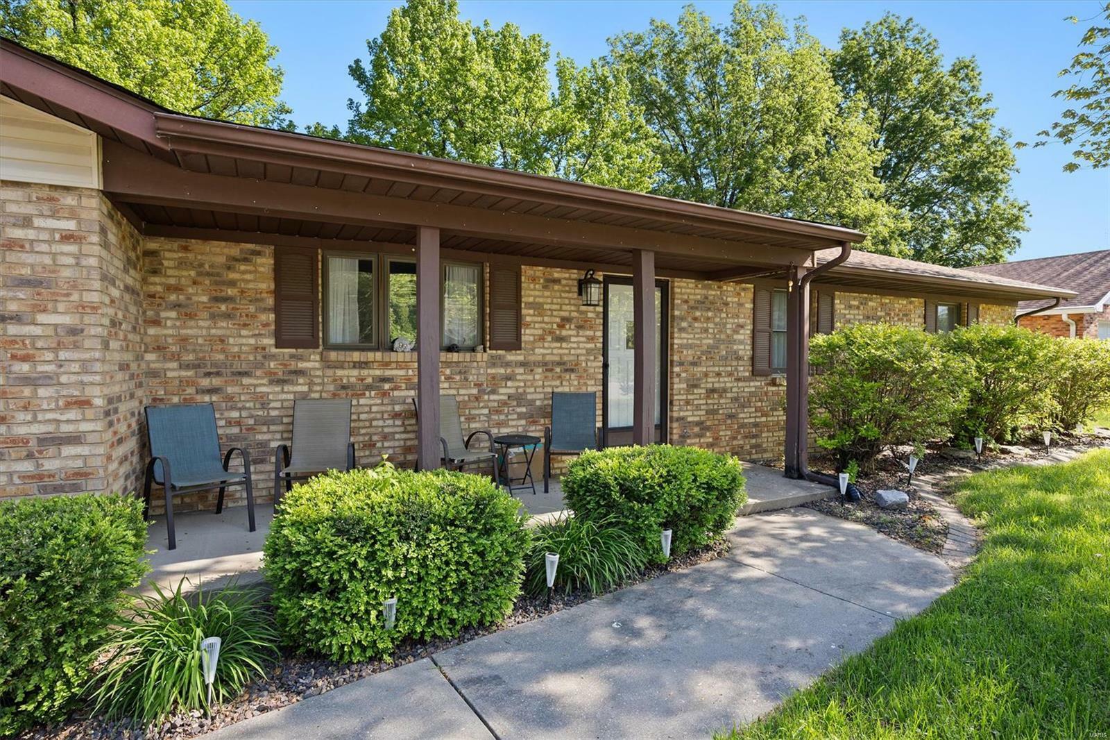 Property Photo: 4616 Old Caseyville Road IL 62223