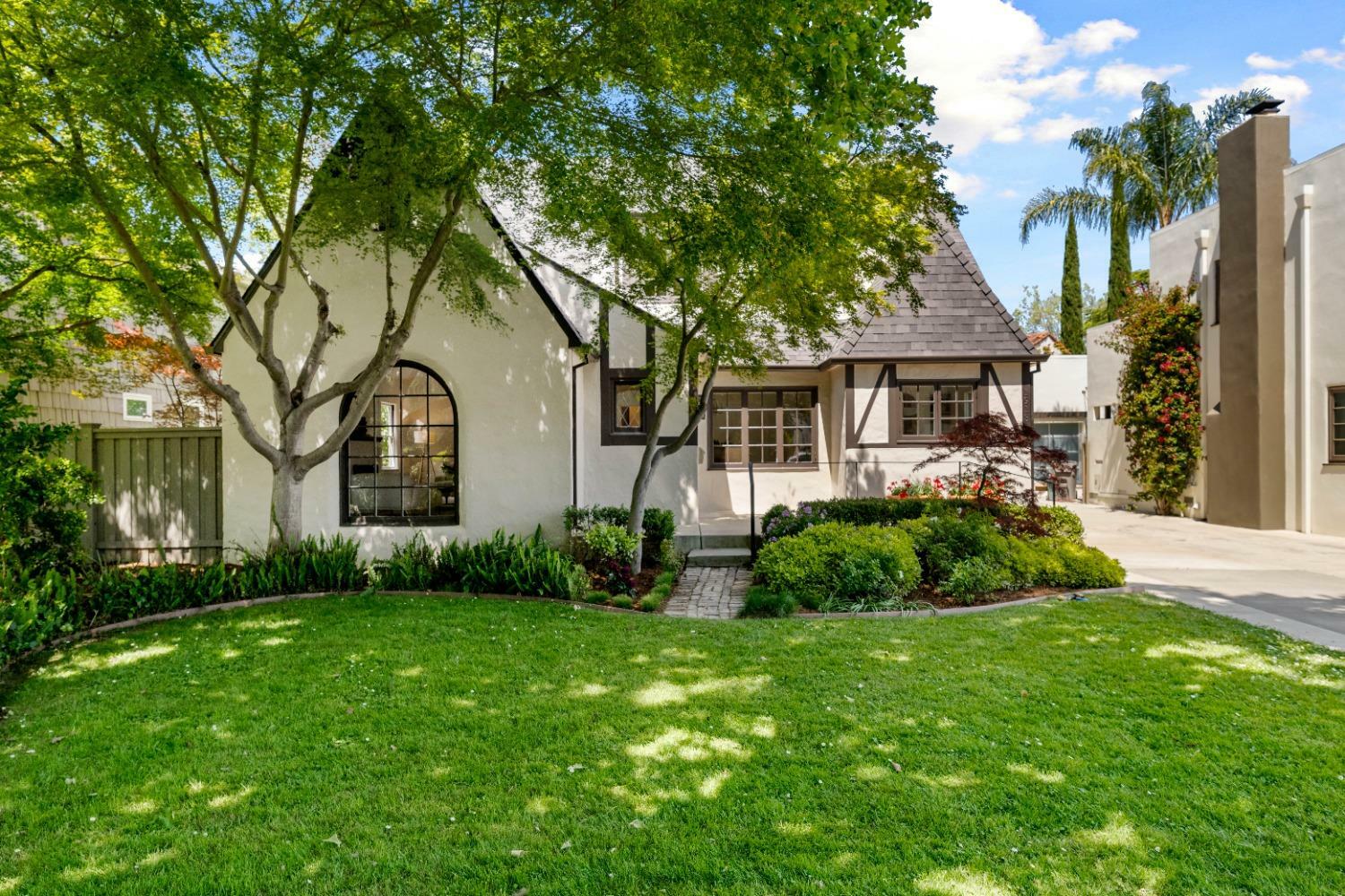 Property Photo: 1913 12th Avenue CA 95818