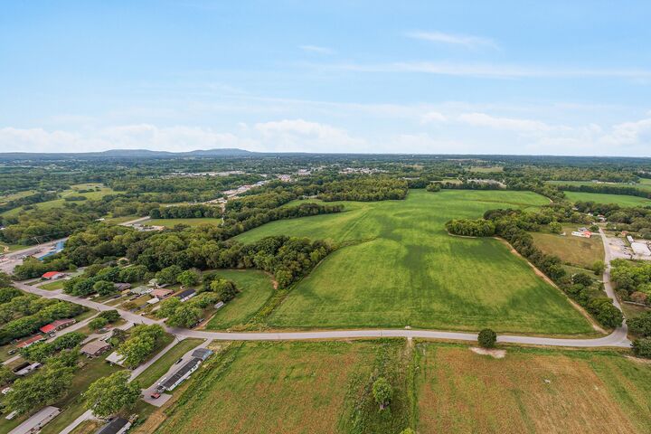 Property Photo:  0 E Main St  TN 37166 