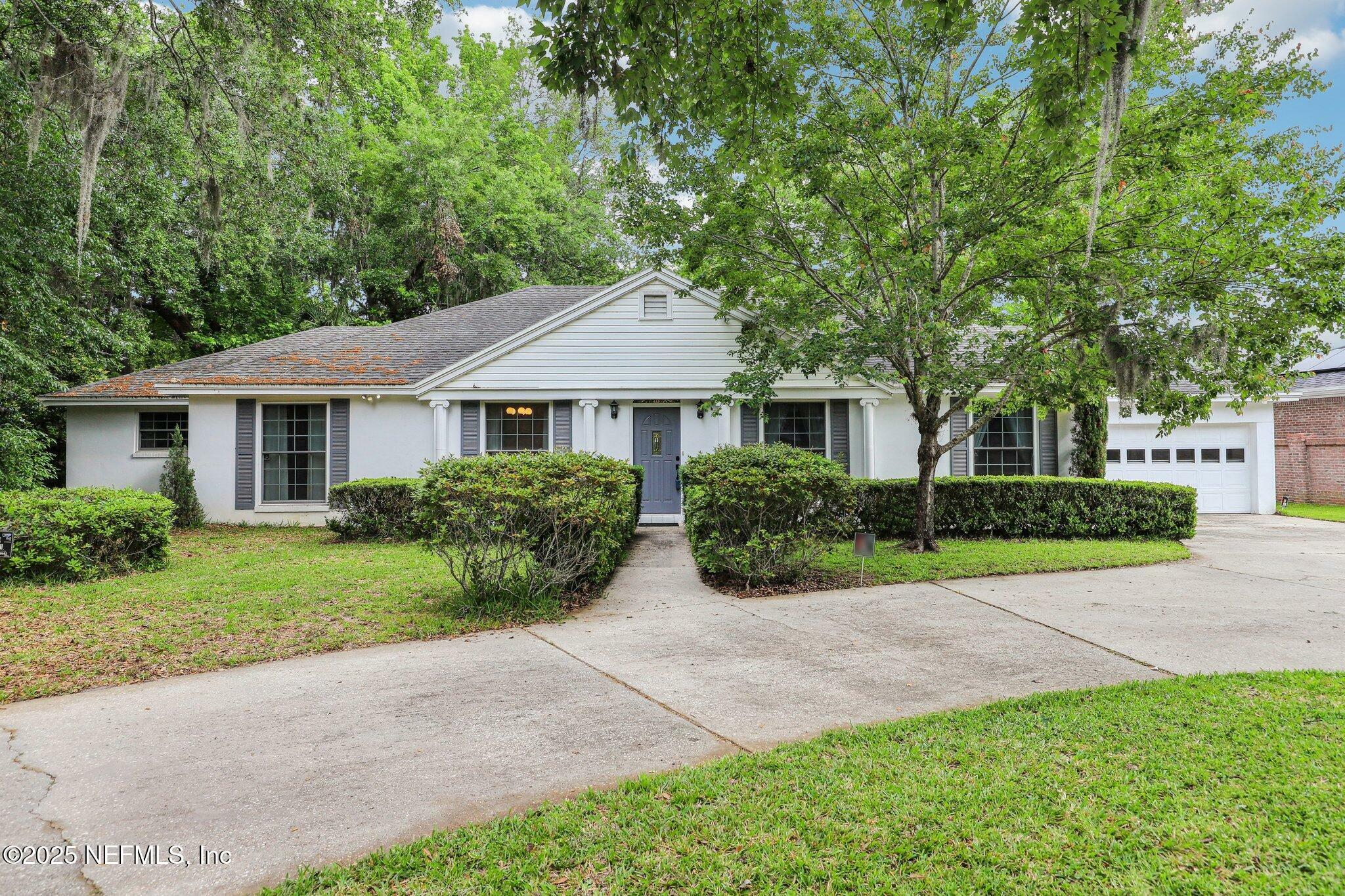 Property Photo: 2467 Holly Point Road E FL 32073