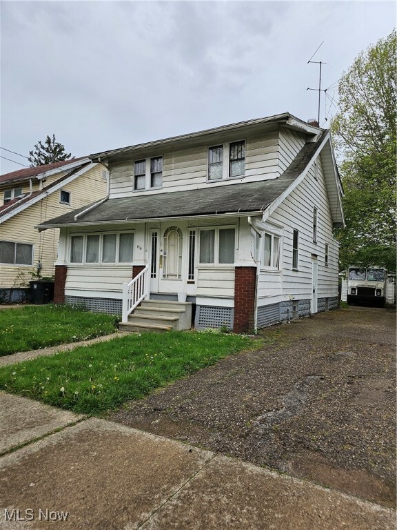 Property Photo: 916 Mercer Avenue OH 44320
