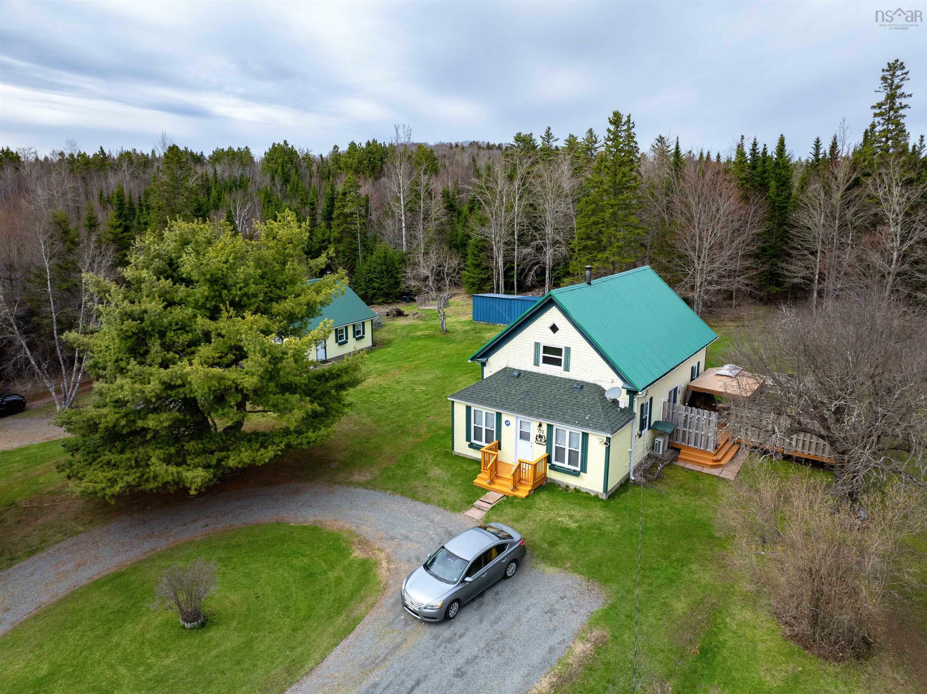 Property Photo: 752 Highway 336 NS B0N 2P0